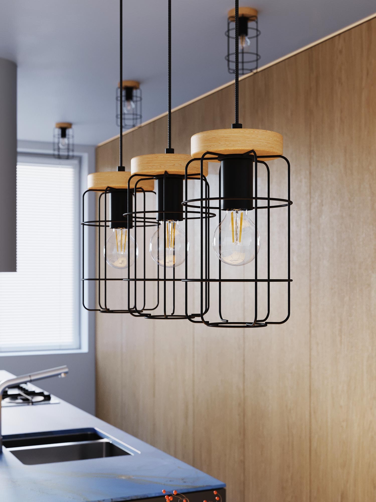 Trzy lampy sufitowe z drewnem i metalem nad kuchennym blatem Trzy lampy sufitowe z drewnem i metalem nad kuchennym blatem