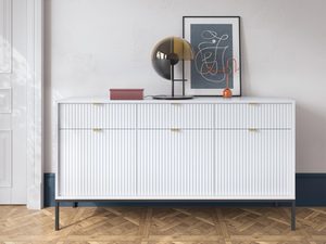 Miniatura 12 - Stylová bílá komoda z ryflowanym čelem a elegantní základnou