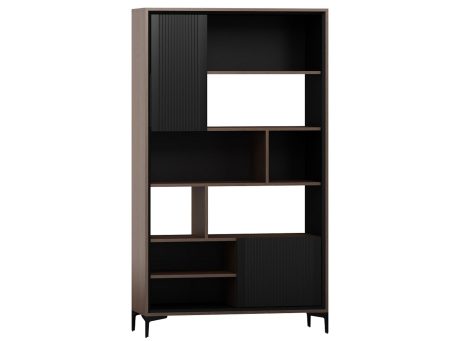 Regał z ciemnymi frontami i otwartymi półkami w nowoczesnym stylu do salonu lub gabinetu