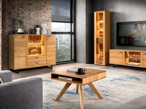 Miniaturka 9 - Salon w stylu industrialnym z drewnianymi meblami i podświetleniem LED, aranżacja wnętrza
