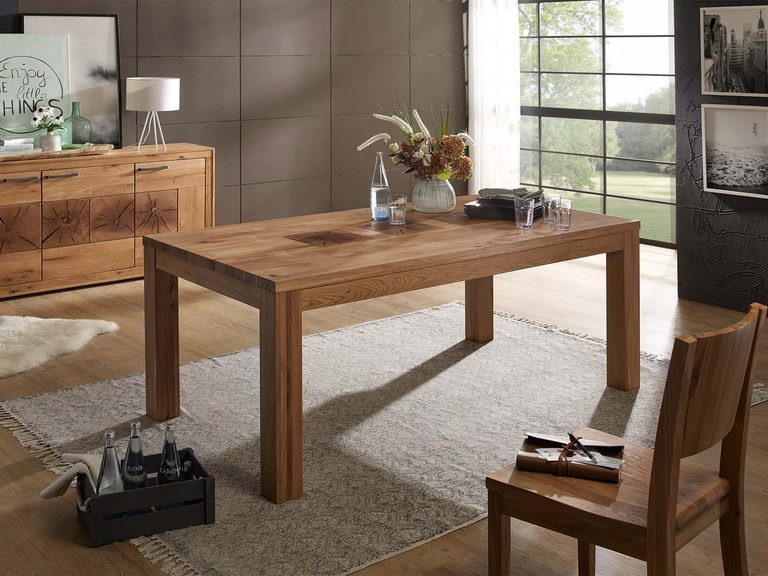 Drewniany stół jadalniany, prosty design, dąb litego drewna