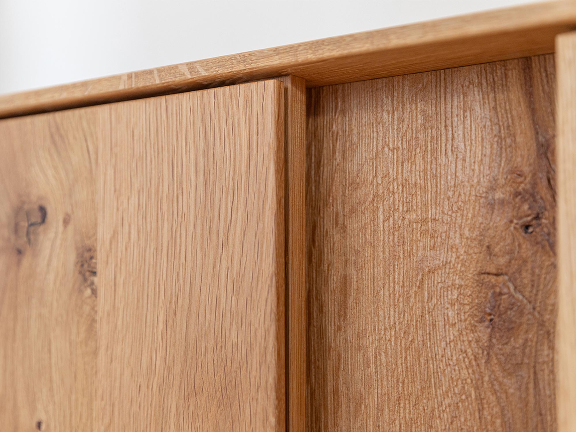 Front szafki RTV z litego drewna dębowego