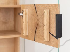 Miniaturka 9 - Solidne drewniane drzwiczki z naturalnym usłojeniem