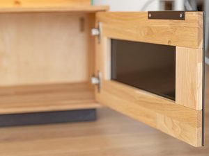 Miniatura 6 - Dvířka od TV skříňky s černým elementem