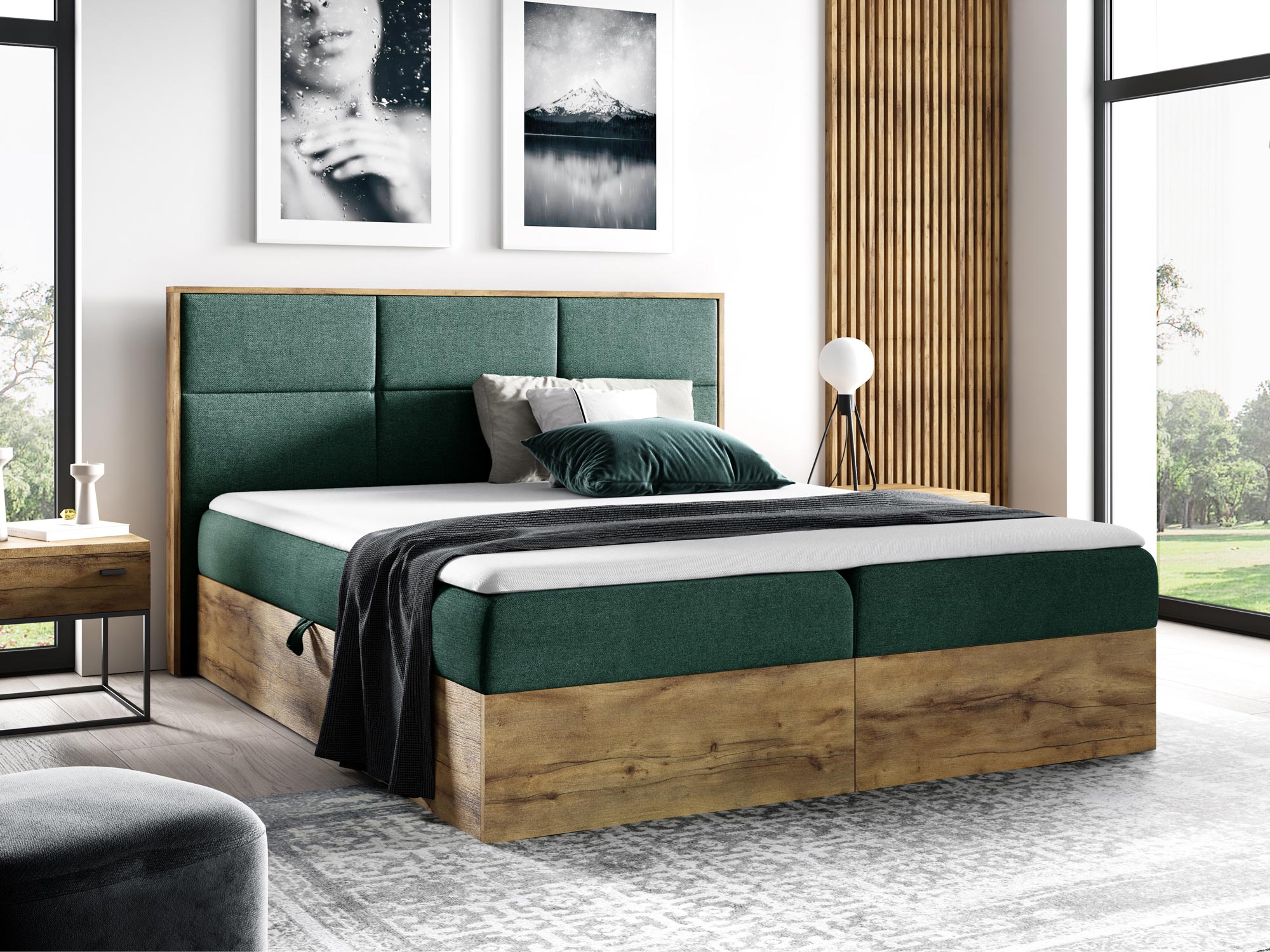 Drewniane łóżko z wysokim panelem i dekoracyjnymi poduszkami Drewniane łóżko z wysokim panelem i dekoracyjnymi poduszkami