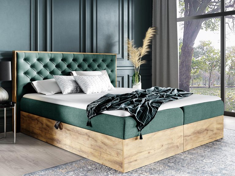 Łóżko tapicerowane z zielonym zagłówkiem i drewnianą podstawą