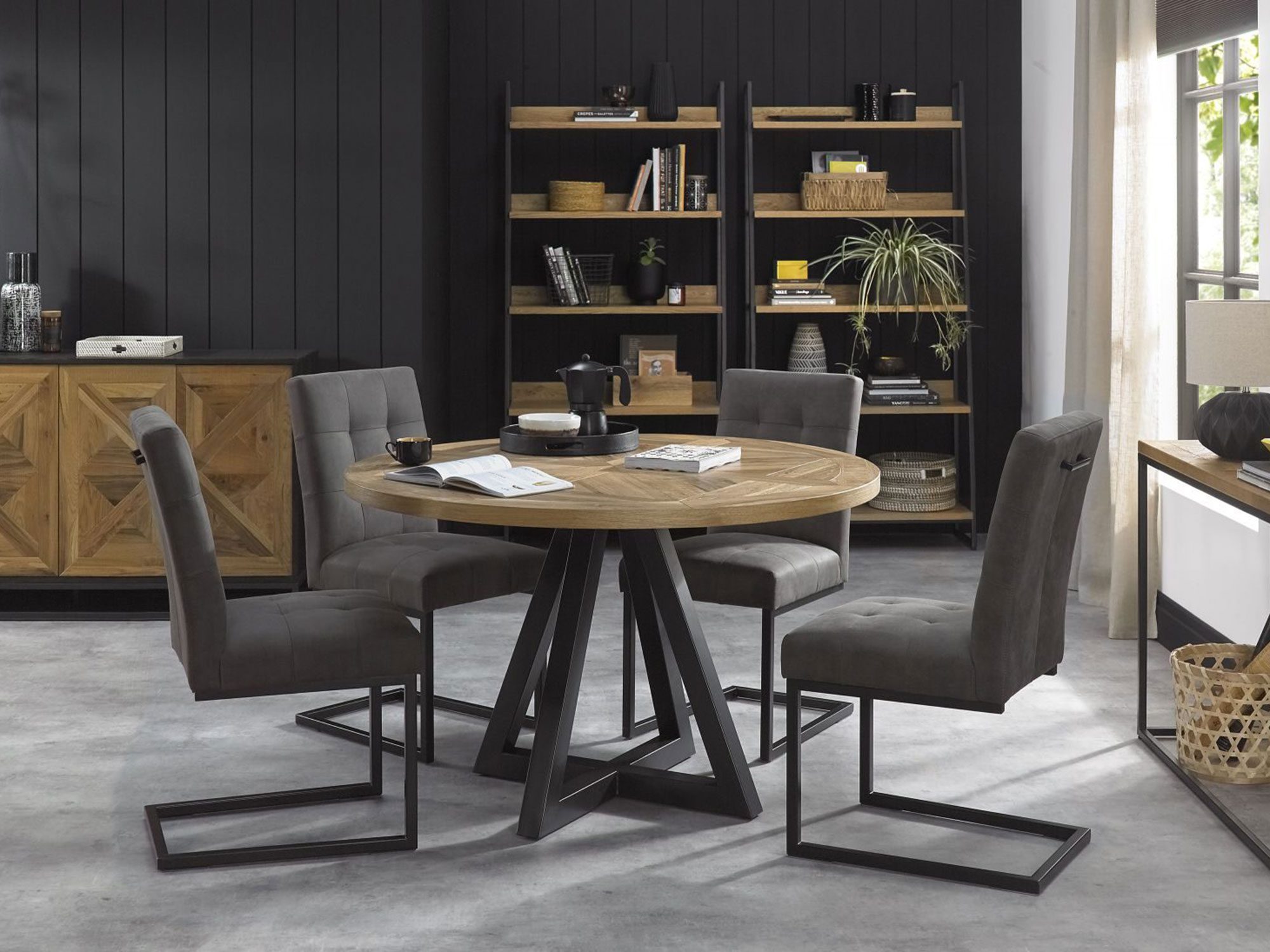 Nowoczesna jadalnia z meblami z intarsją z drewna dębowego