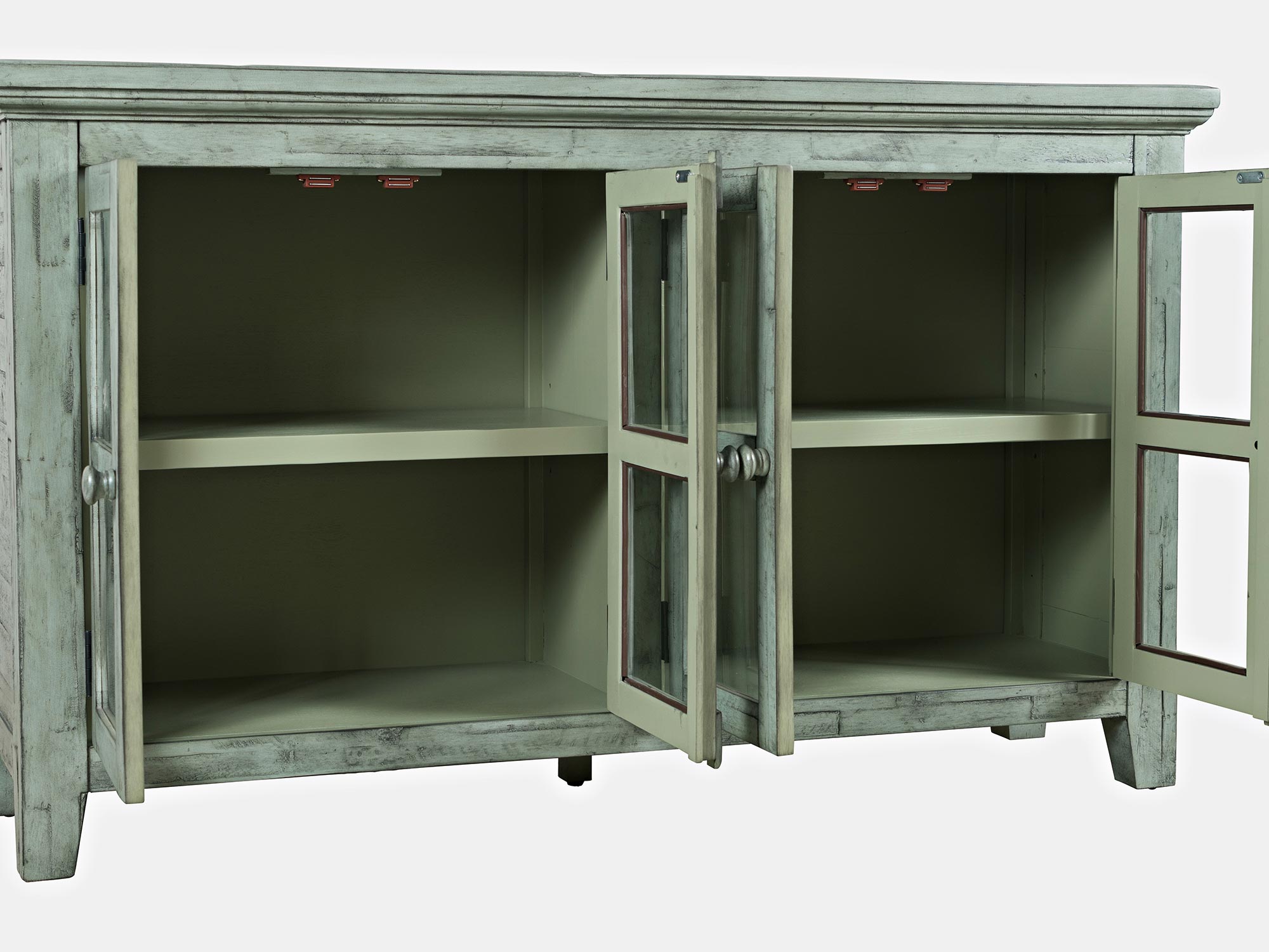 Kredens w stylu rustykalnym