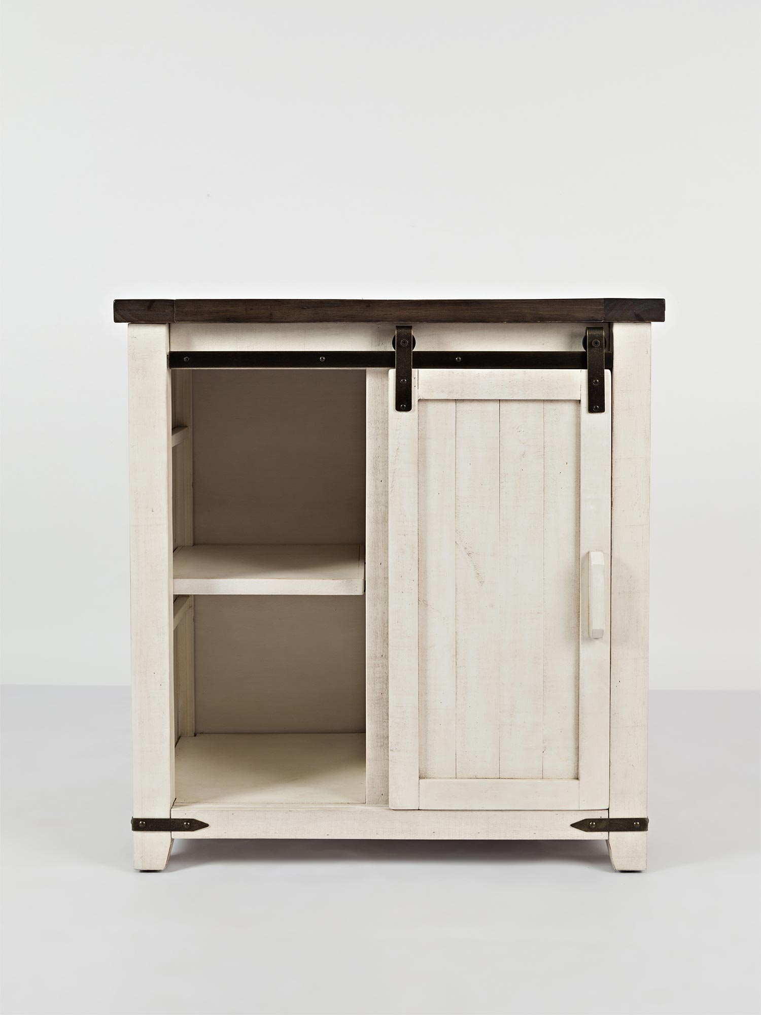 Komoda w kolorze bieli antycznej