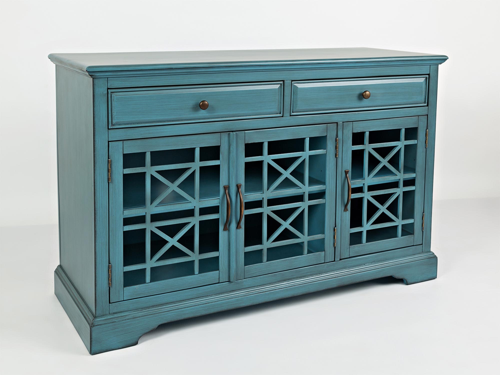 Turkusowa drewniana komoda z przeszklonymi drzwiami i szufladami w stylu klasycznym
