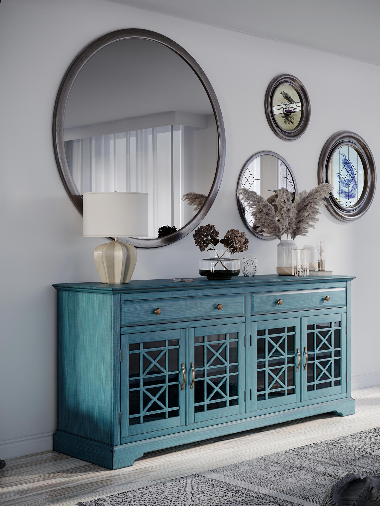 Komoda w stylu vintage z przeszklonymi drzwiczkami i metalowymi uchwytami