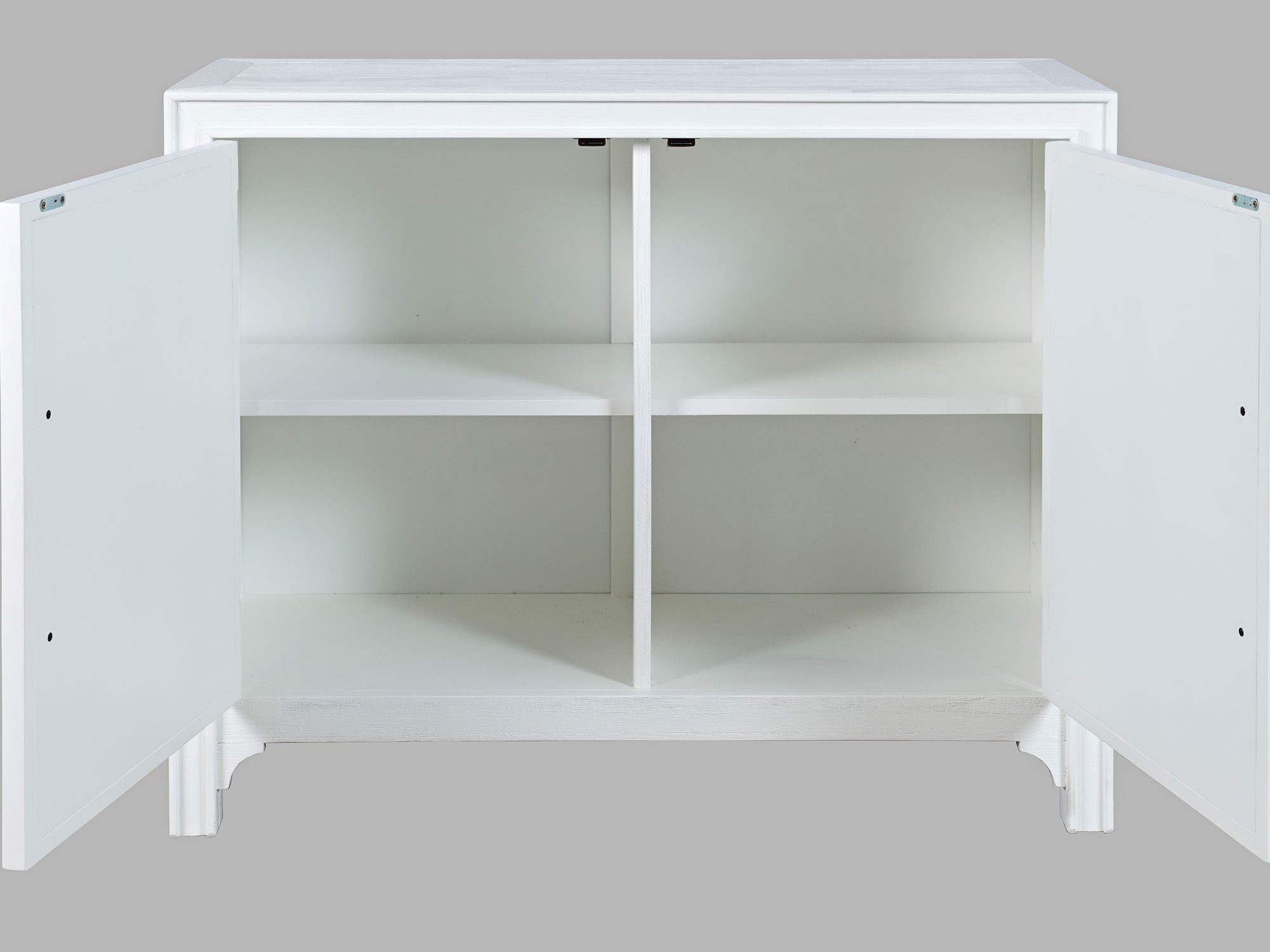 Wnętrze białej komody