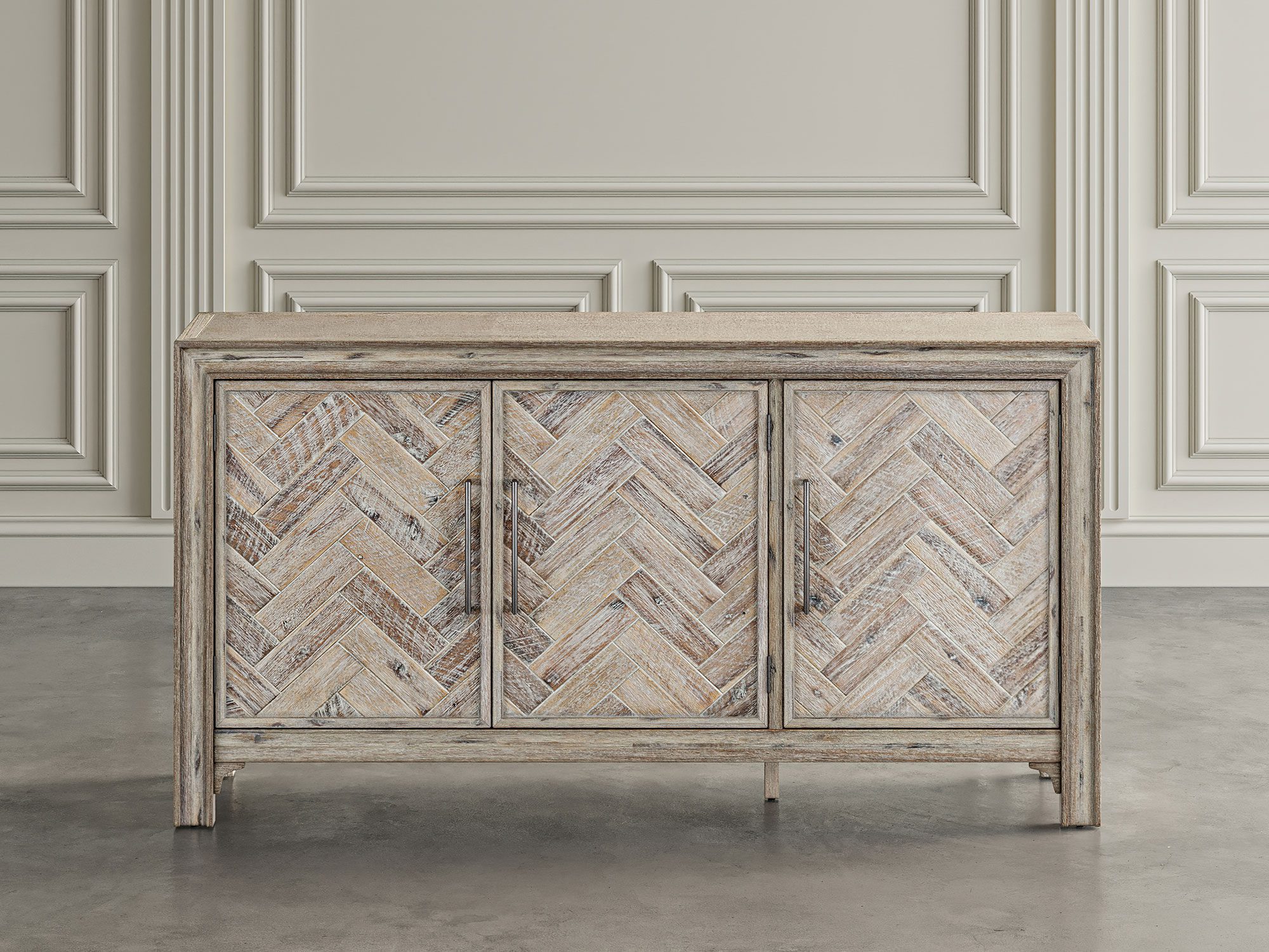 Komoda z drewnianym frontem w jodełkę do salonu