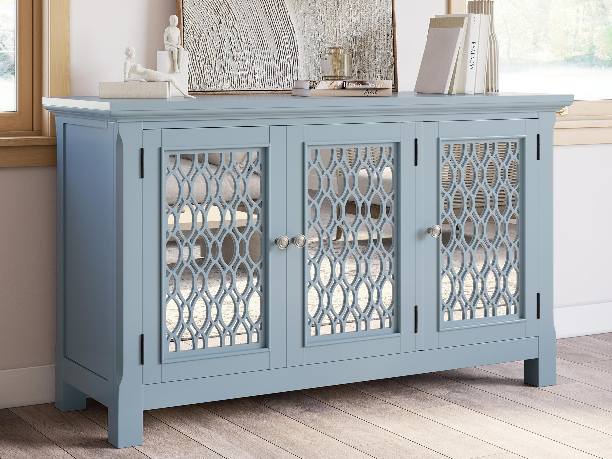 Szaroniebieska komoda z lustrzanymi drzwiami