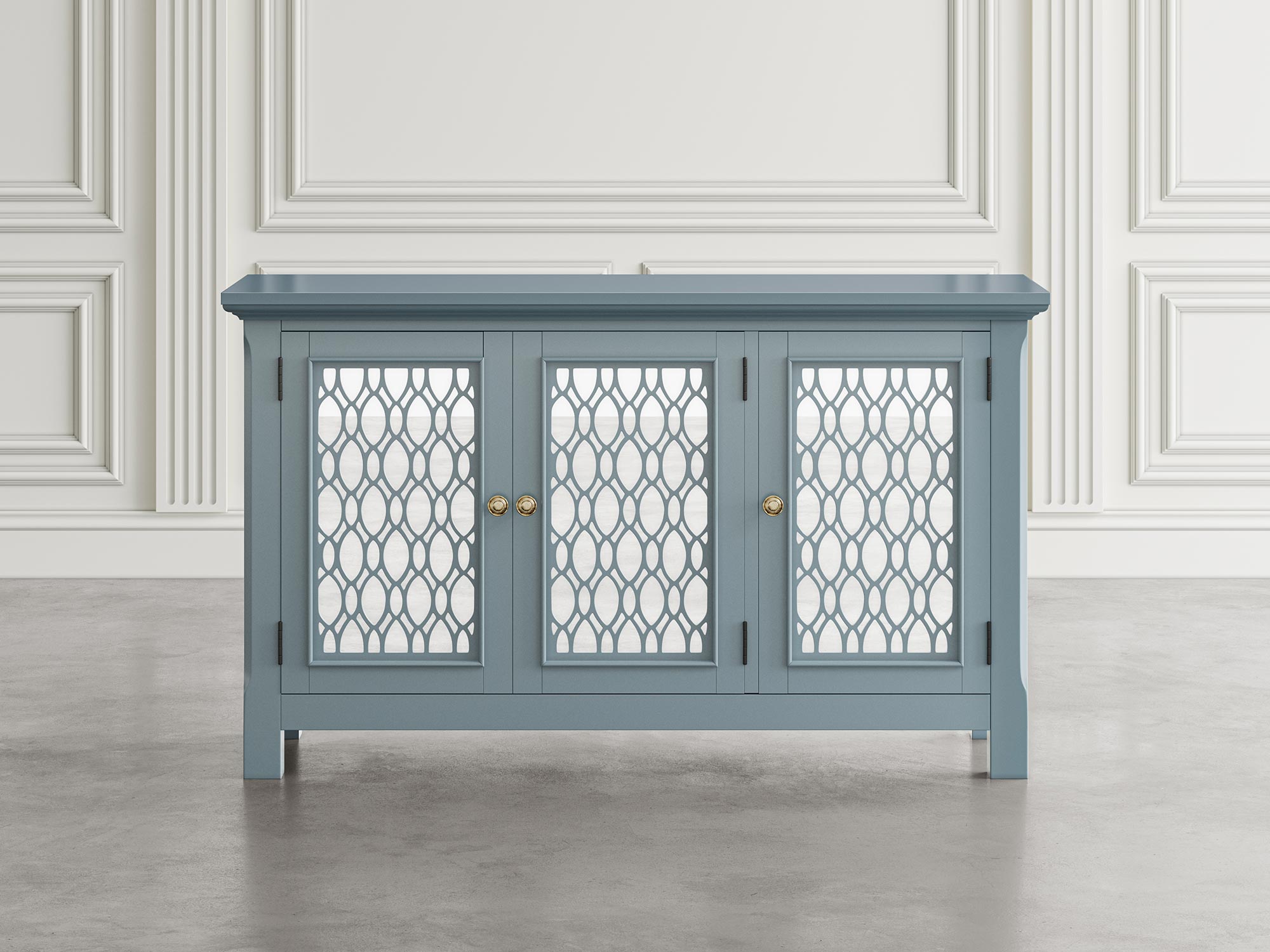 Komoda z dekoracyjnymi frontami i przeszklonymi drzwiami w stylu vintage