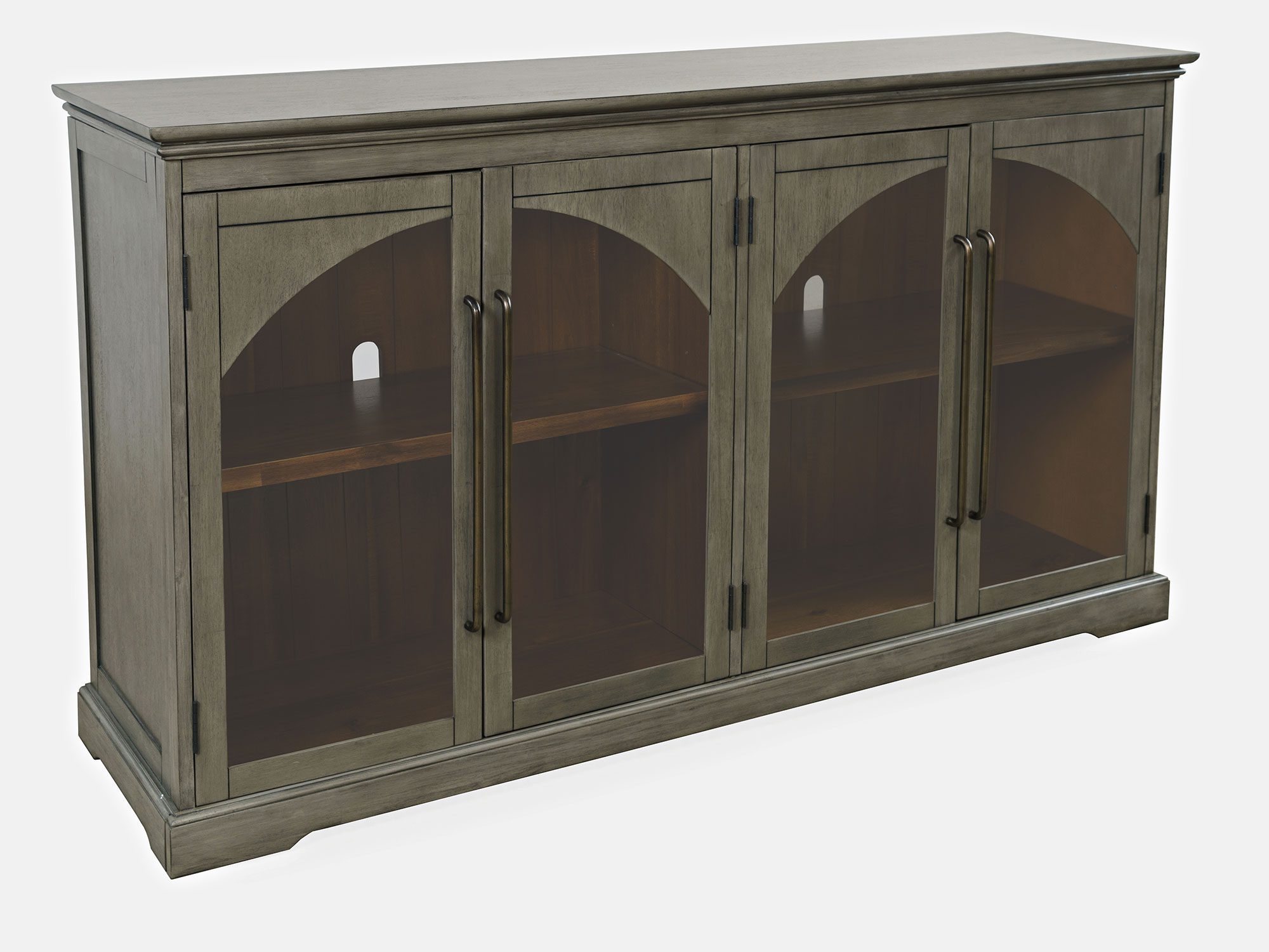 Drewniana witryna z przeszklonymi drzwiami i metalowymi detalami