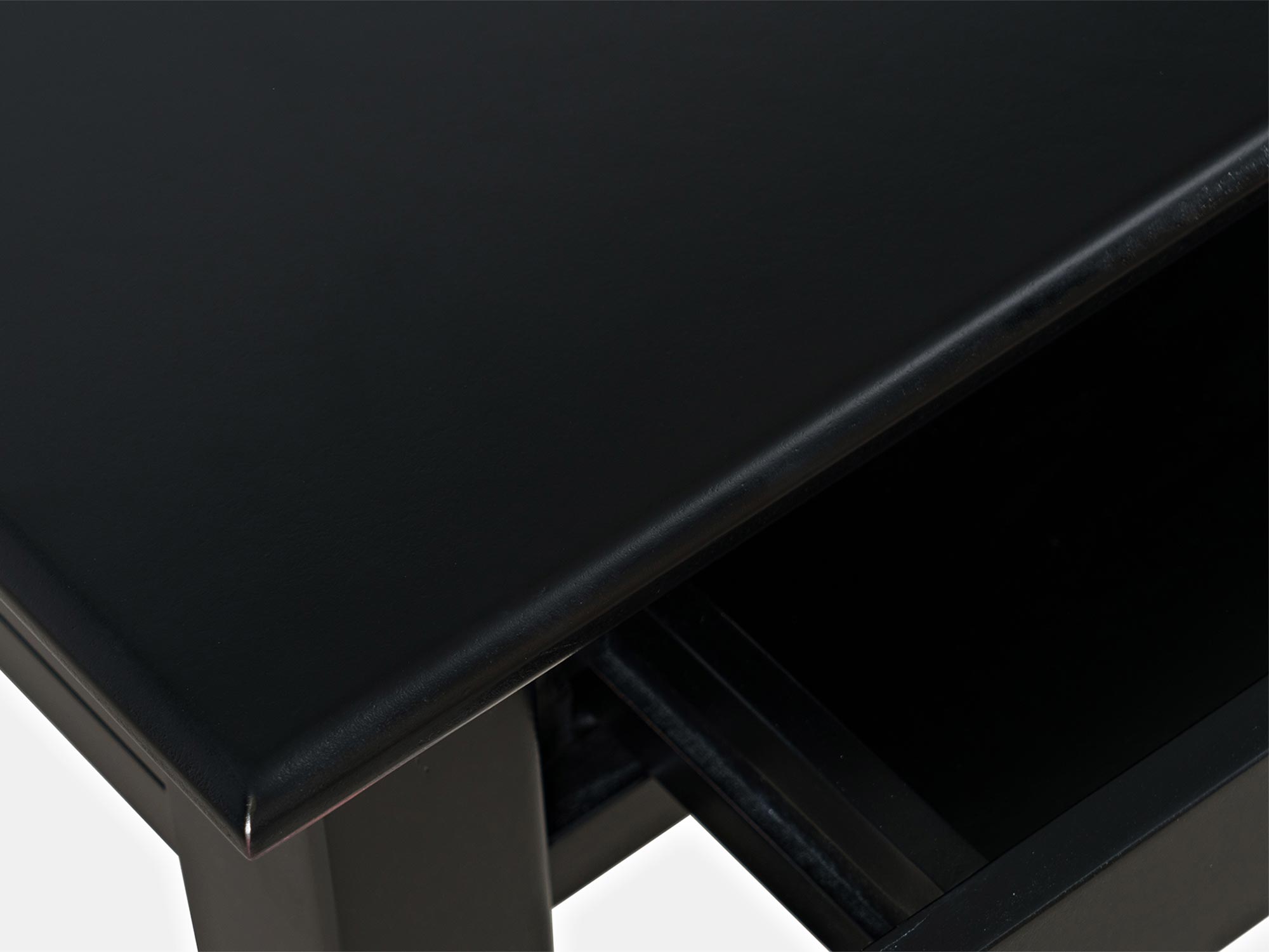 Detal eleganckiego biurka w kolorze czarnym