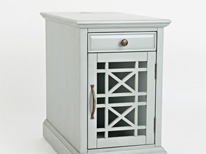 Miniatura 1 - Stylová skříňka nocna ve stylu klasickém s dekorativním úchyty
