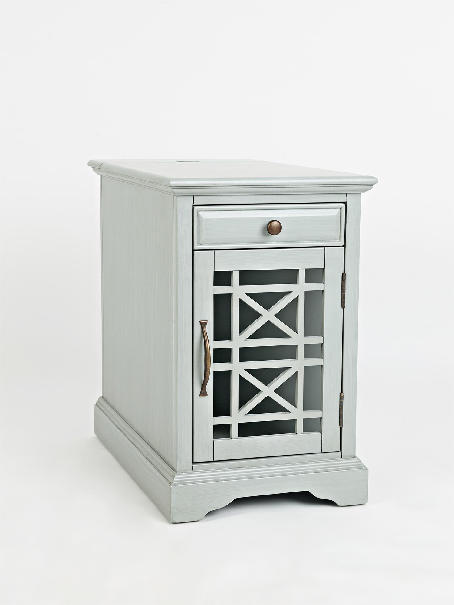 Stylowa szafka nocna w stylu klasycznym z dekoracyjnym uchwytem