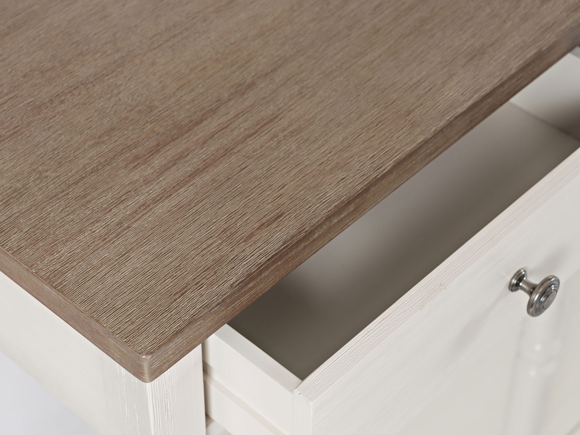 Rustykalny konsolowy stół z drewnianym blatem i białą podstawą