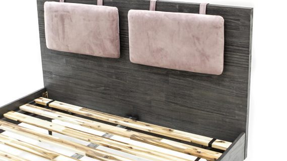 Miniaturka 3 - Eleganckie łóżko z różowym zagłówkiem i czarną ramą