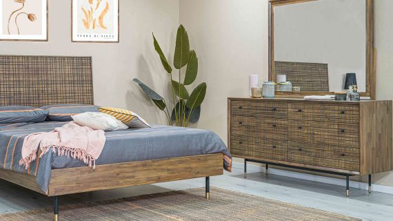 Miniaturka 2 - Aranżacja sypialni z łóżkiem i komodą z drewna akacjowego