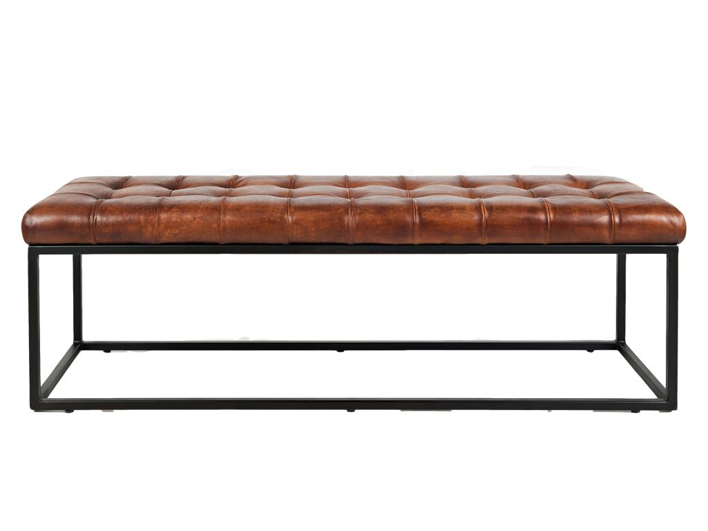 Ławka tapicerowana w rdzawo-brązowej skórze z czarnymi nogami – Avola