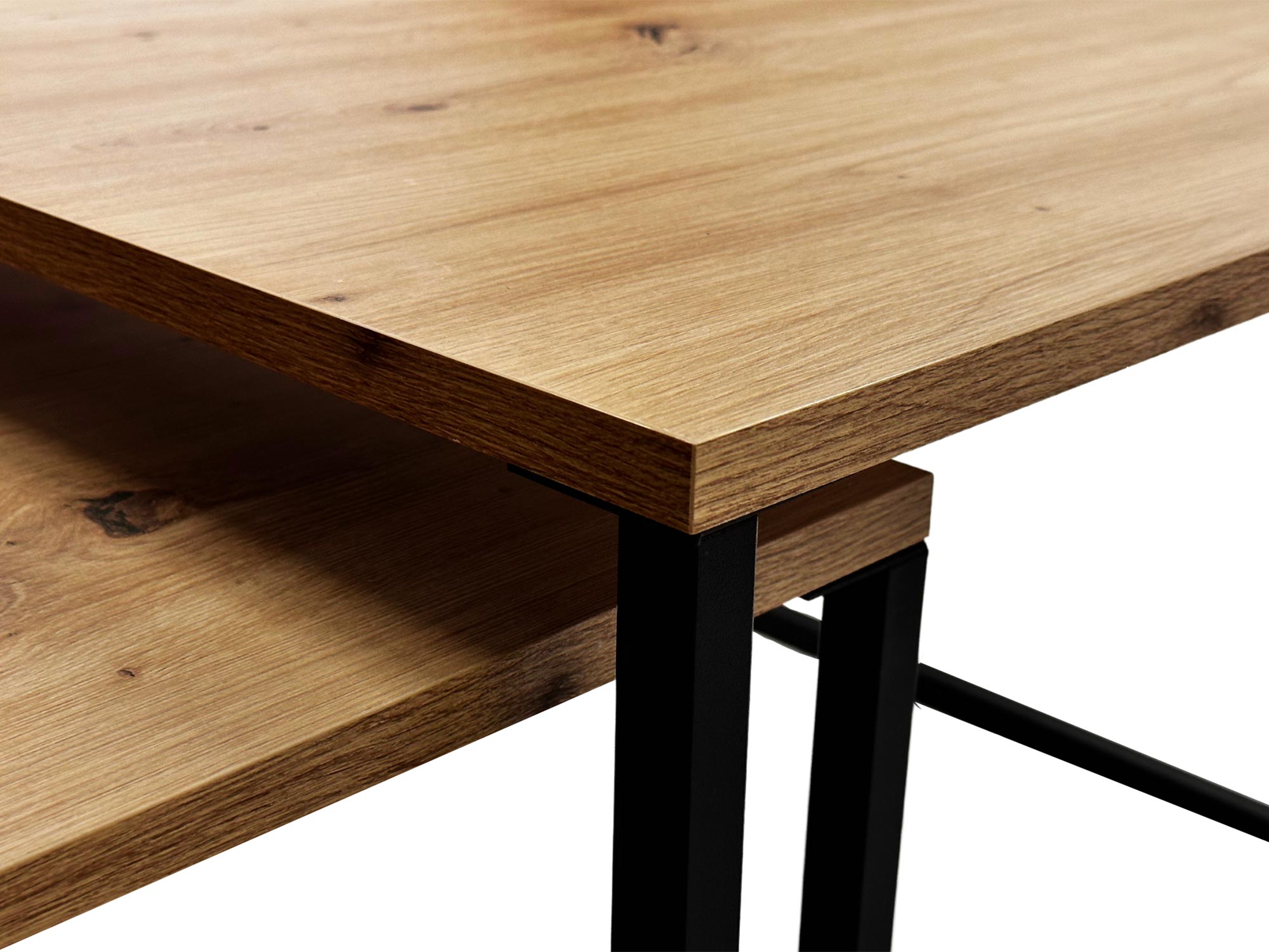 Zbliżenie na łączenie blatów w stoliku modułowym