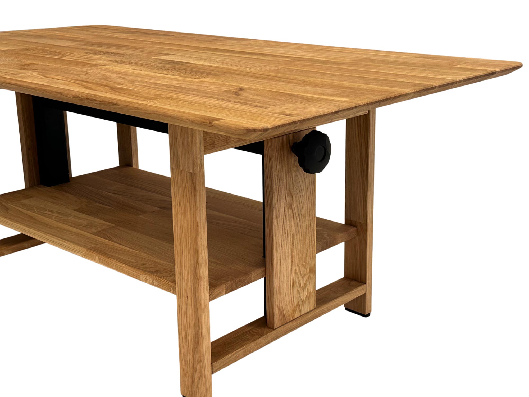 Stolik z dębowego drewna z ozdobnymi nogami