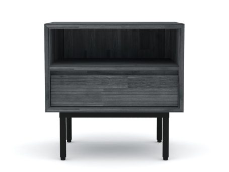 Szafka nocna w stylu retro