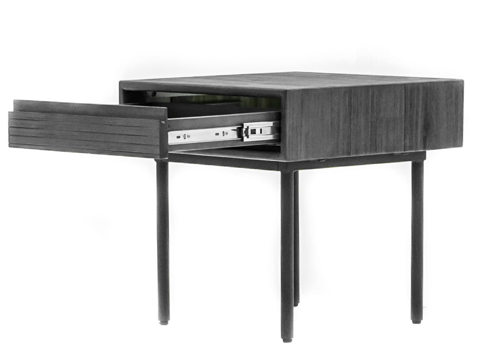 Szafka nocna wysunięta szuflada w szarym kolorze