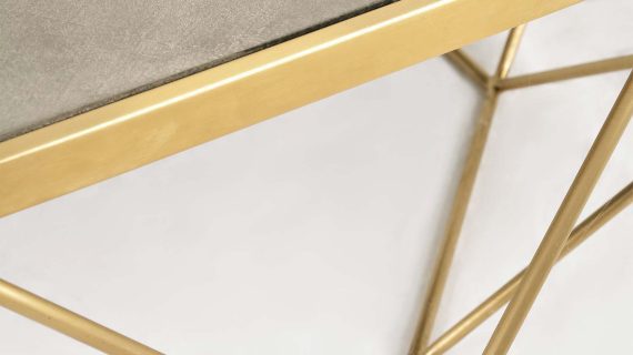 Miniaturka 8 - Stolik kawowy w stylu glamour z geometryczną ramą i cementowym blatem – Luxe