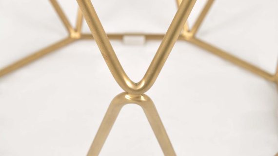 Miniaturka 9 - Stylowy Stolik na złotej ramie z szarym betonowym blatem – Luxe