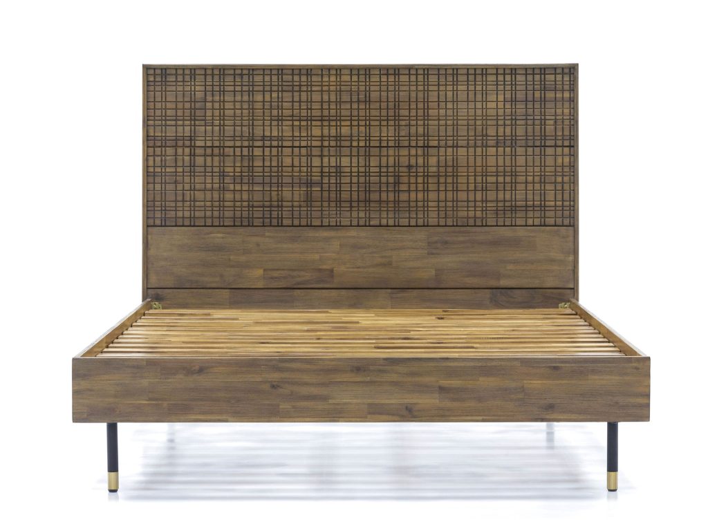Łóżko retro drewniane z metalowymi nogami i złotymi detalami – Enigma