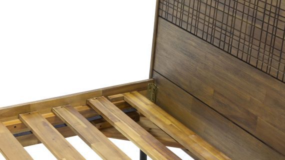 Miniaturka 3 - Rama łóżka industrialna z drewna akacji i dekoracyjnym zagłówkiem