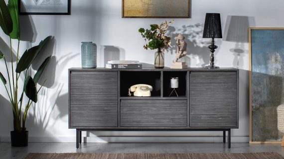 Miniaturka 6 - Elegancka komoda loftowa z otwartymi półkami i dekoracjami