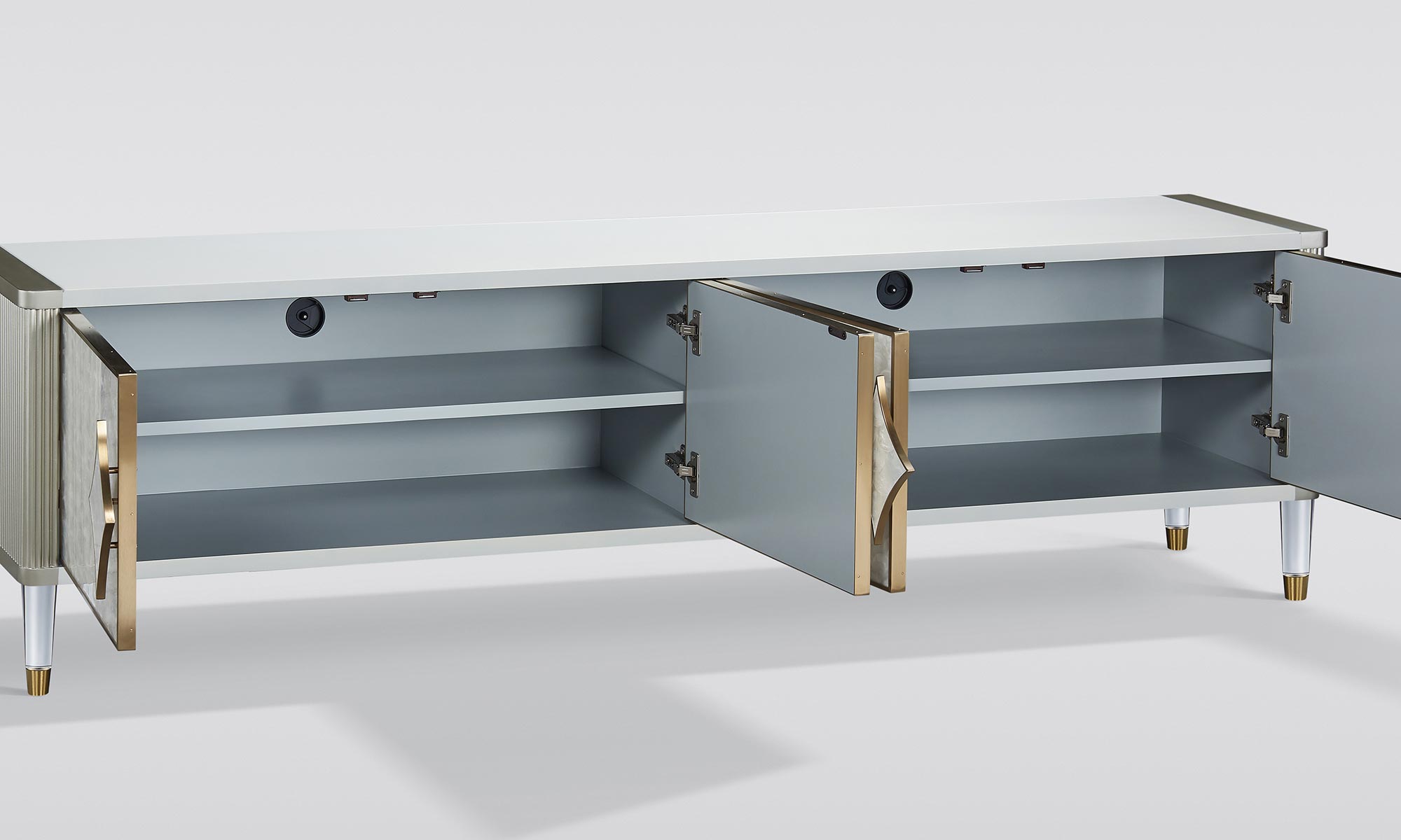 Komoda RTV z perłowym frontem i złotą ramką w stylu nowoczesnym