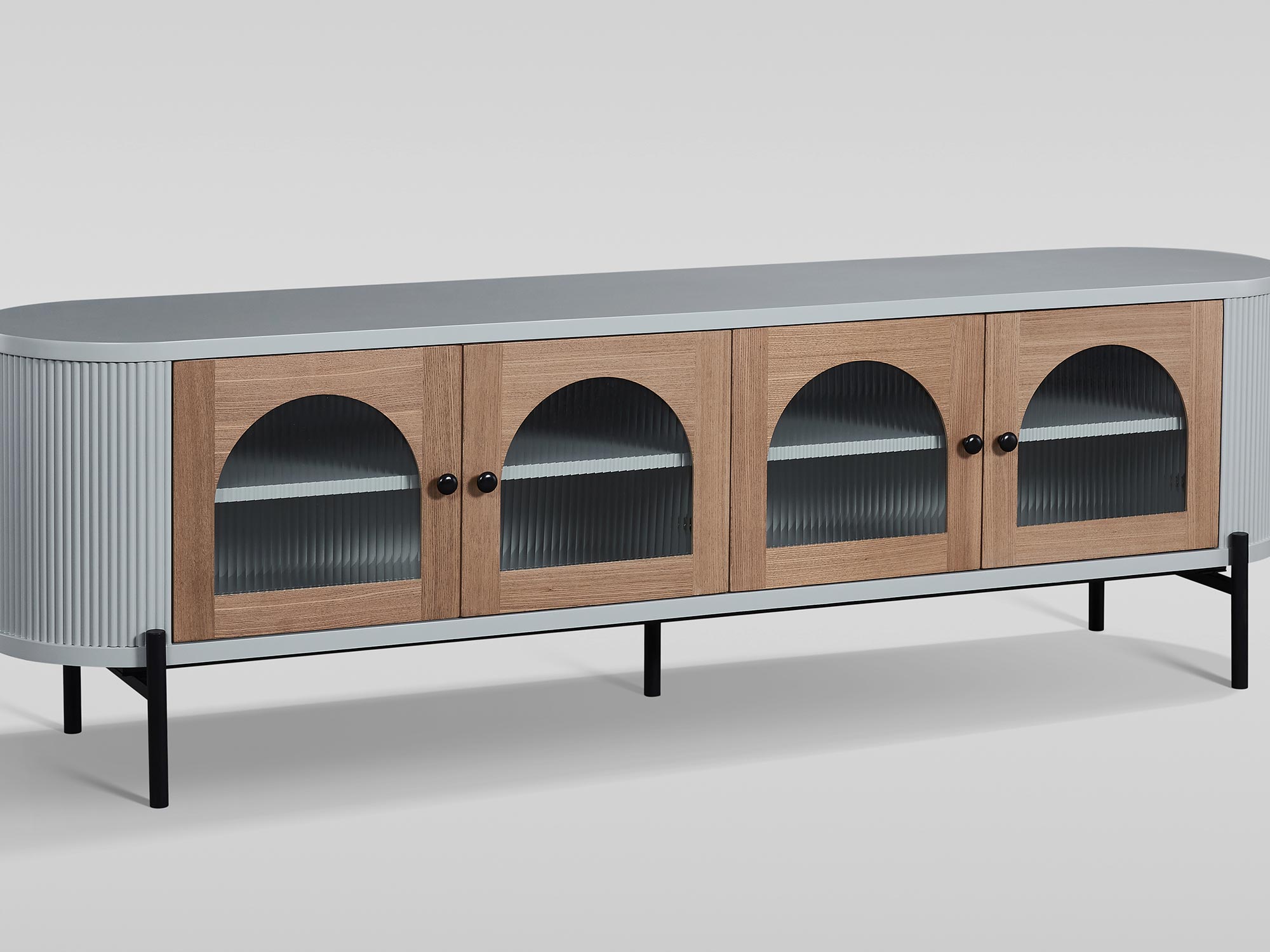 Komoda z frontem w drewnianym wykończeniu i przeszkleniem