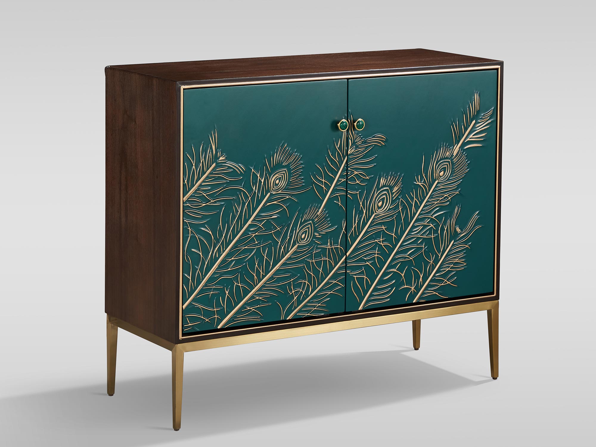 Komoda z ciemnobrązowym korpusem i zielonym frontem z motywem piór