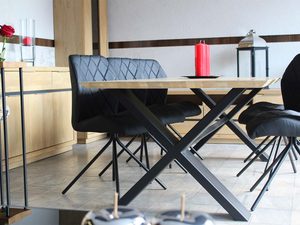 Miniaturka 5 - Stół dębowy loft z nogami krzyżakowymi w aranżacji jadalni