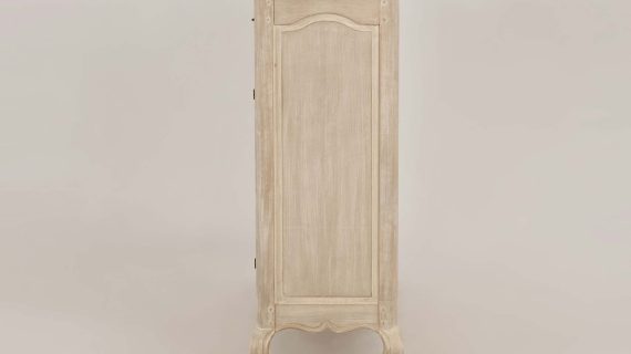 Miniaturka 3 - Komoda z Jasnobeżowego Drewna i Frezowaniami w Prowansalskim Stylu – Laguna