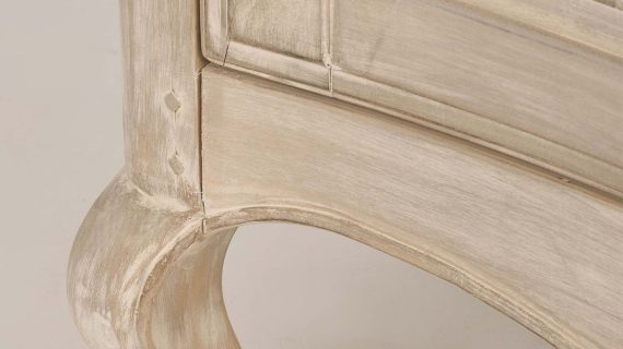 Miniaturka 5 - Komoda z Jasnobeżowego Drewna i Frezowaniami w Prowansalskim Stylu – Laguna