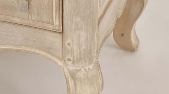 Miniaturka 7 - Komoda z Jasnobeżowego Drewna i Frezowaniami w Prowansalskim Stylu – Laguna