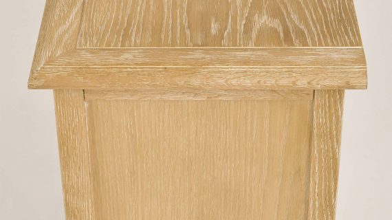 Miniaturka 14 - Szafka Nocna Francuska z Giętymi Nogami i Metalowymi Uchwytem – Venezia Oak