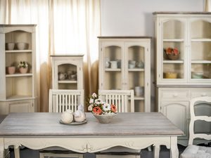Miniaturka 2 - Jadalnia prowansalska kremowe meble witryny stół krzesła aranżacja