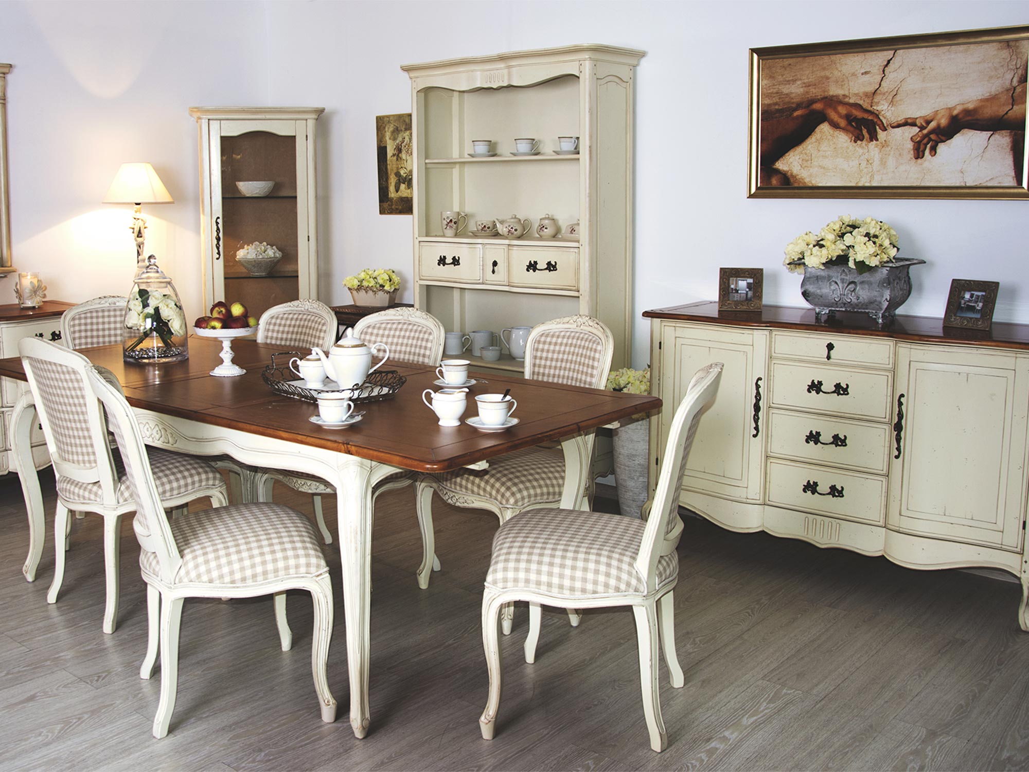 Aranżacja jadalni w stylu francuskim