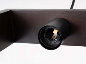 Miniaturka 10 - Detal oprawki E27 w drewnianej ramie lampy wiszącej