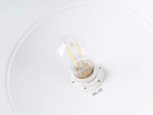 Miniaturka 13 - Wnętrze klosza lampy białej z żarówką LED filamentową