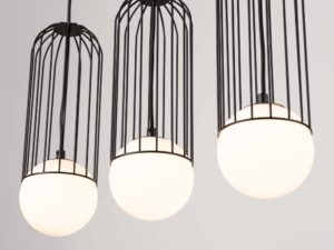Miniaturka 9 - Lampa wisząca trójpunktowa z klatkami świecąca ciepłym światłem zbliżenie