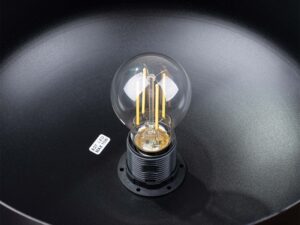Miniaturka 13 - Żarówka LED filamentowa w oprawce białej lampy sufitowej